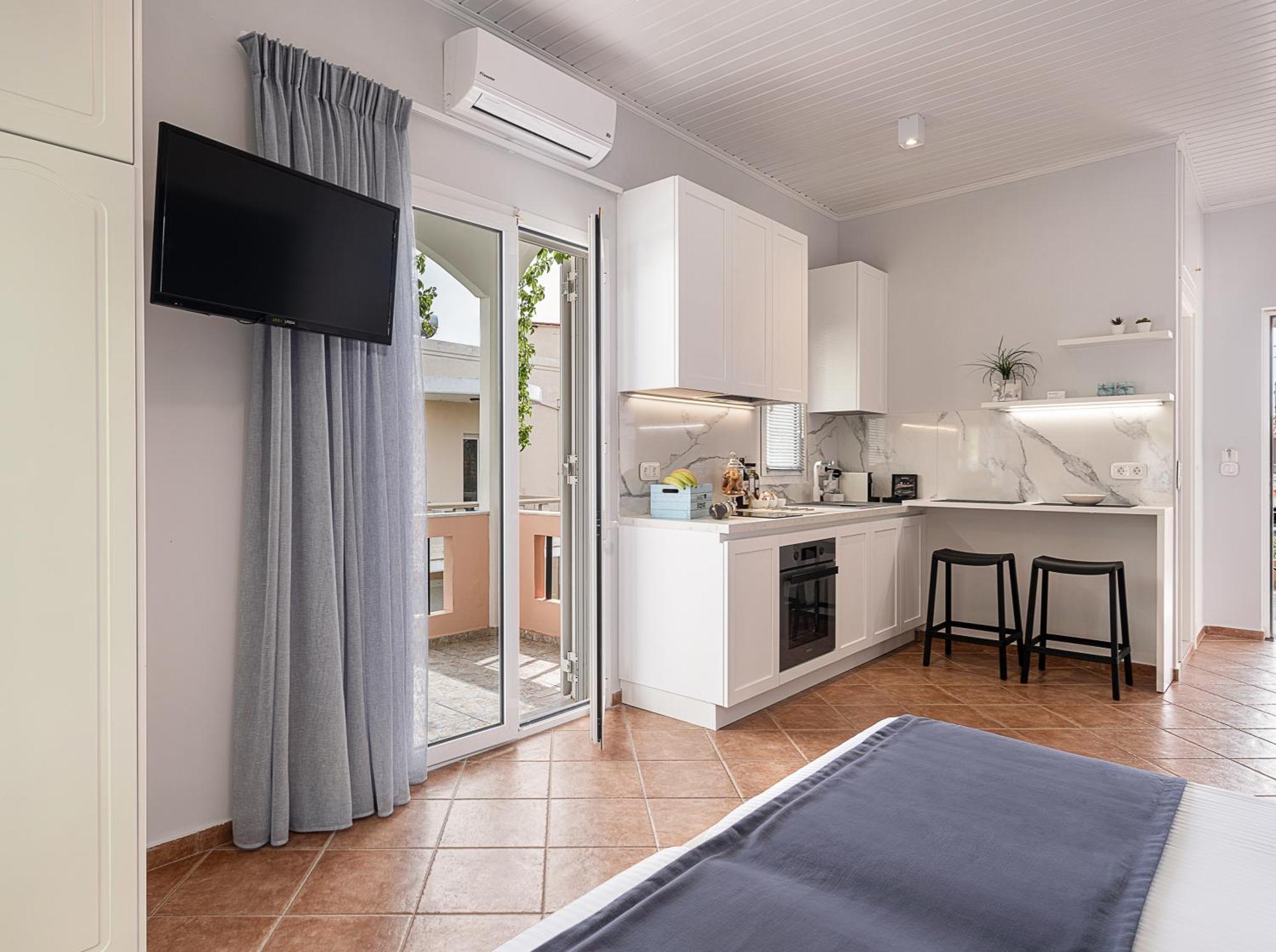 Elena Seafront Luxury Apartments Almirida エクステリア 写真